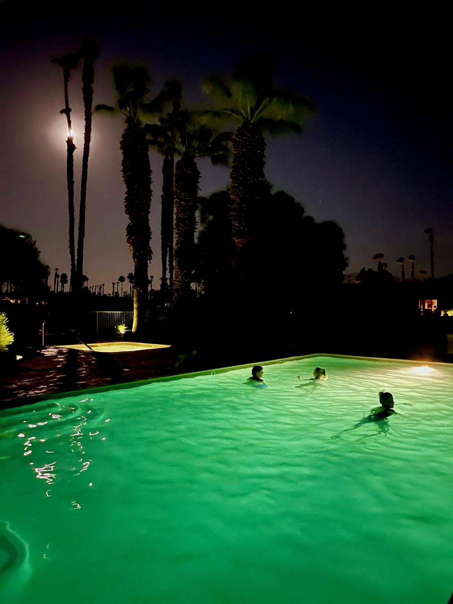The View! Palm Desert Country Club Villa Екстериор снимка